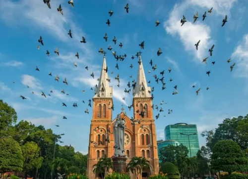 Ho Chi Minh City Tour – Cu Chi Tunnels 2 Days 1 Night