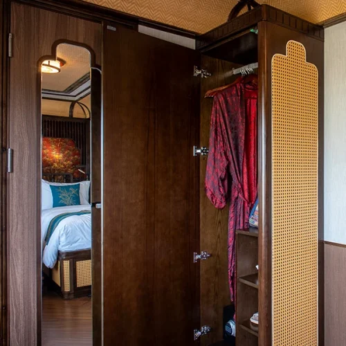 The Train 6 sjourney-double-cabin-01