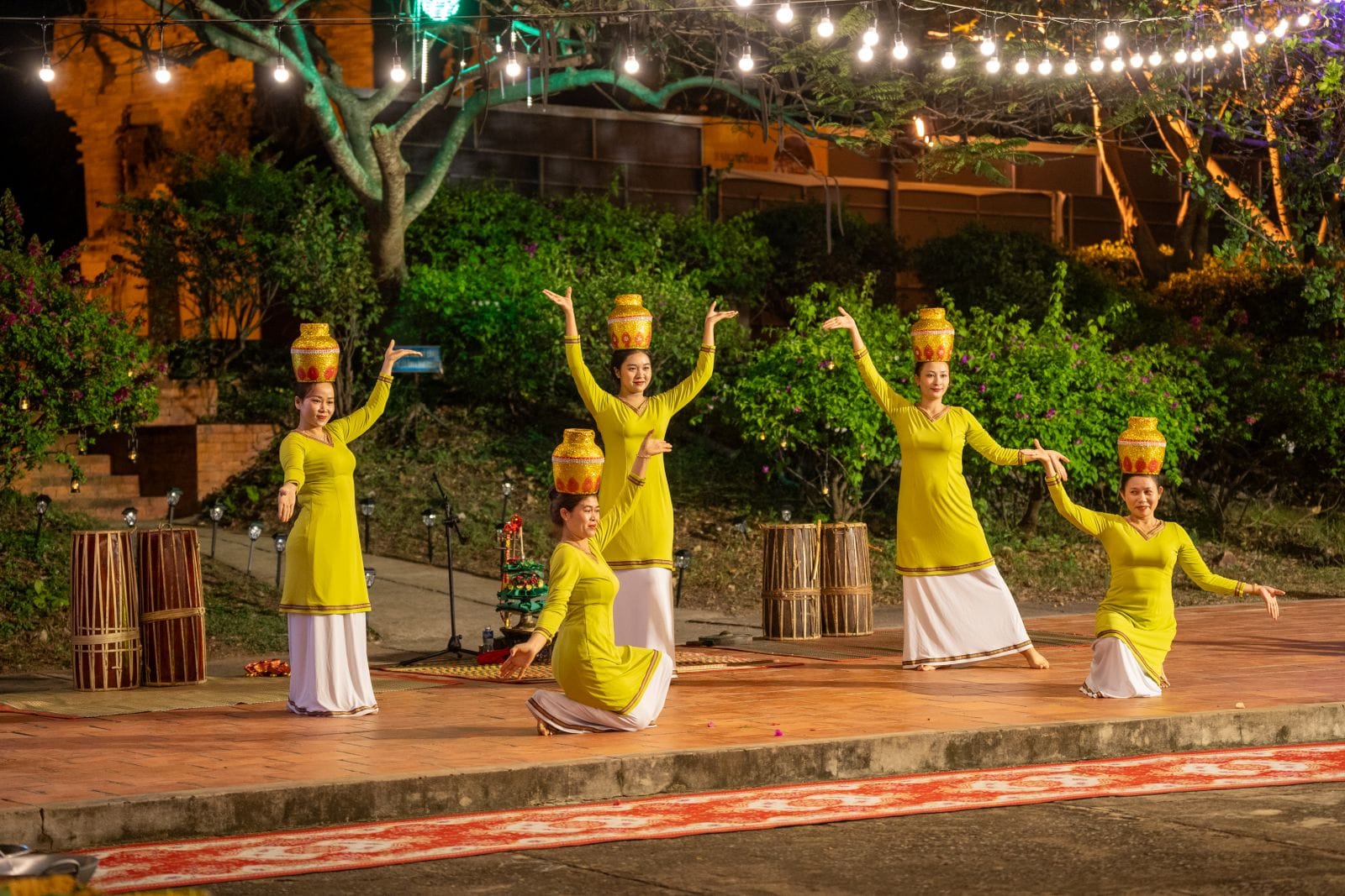 Phan Thiet: Sand Dunes and Spiritual Serenity 1 Evening A Historic Farewell Amid Ancient Stones