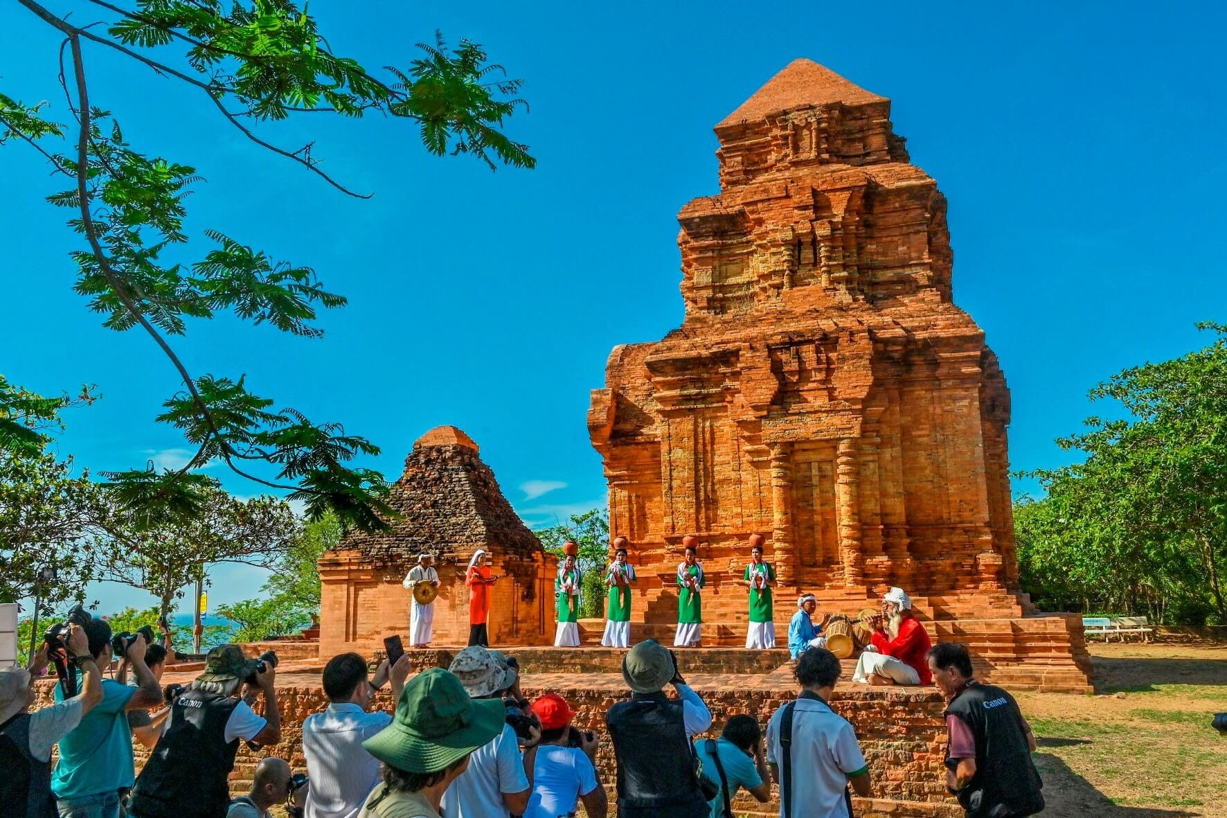 Incredible Destinations to Try Solo Travel in Asia 4 unique cultural heritage 1