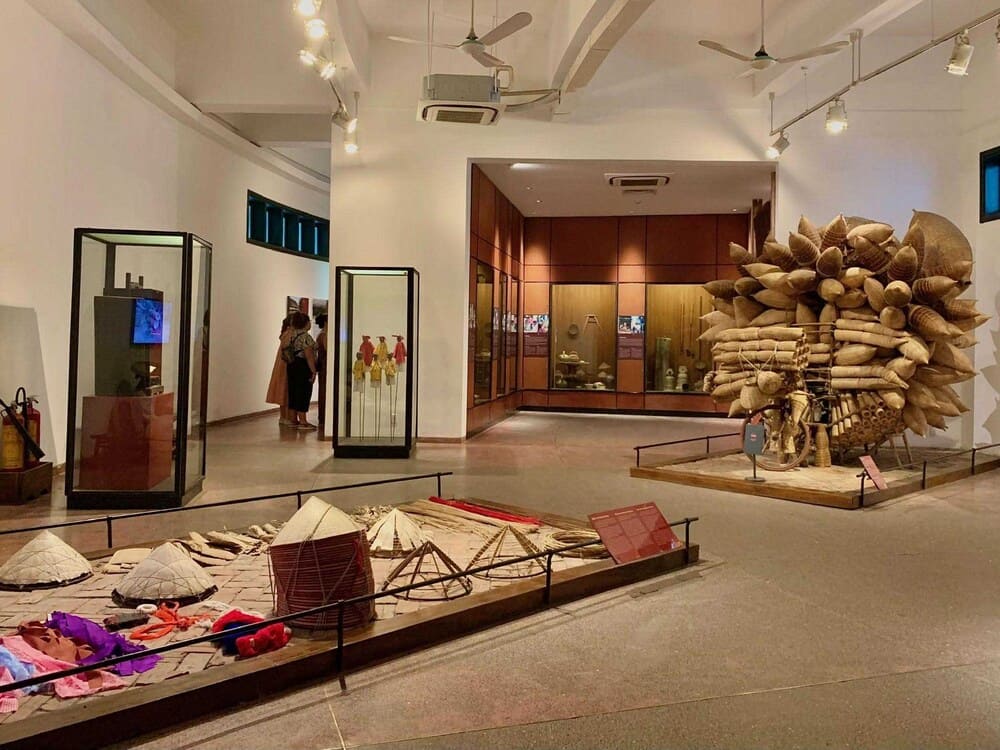 Vietnam Museum of Ethnology Hanoi – A Fascinating Journey Into Vietnam’s Cultural Soul 4 28655152 bao tang dan toc hoc viet nam 4
