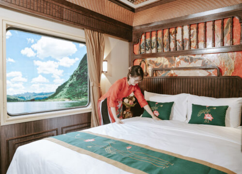 Luxury Train Service in Vietnam: The Art of Hospitality Aboard SJourney 1 Luxury Train Service in Vietnam: The Art of Hospitality Aboard SJourney