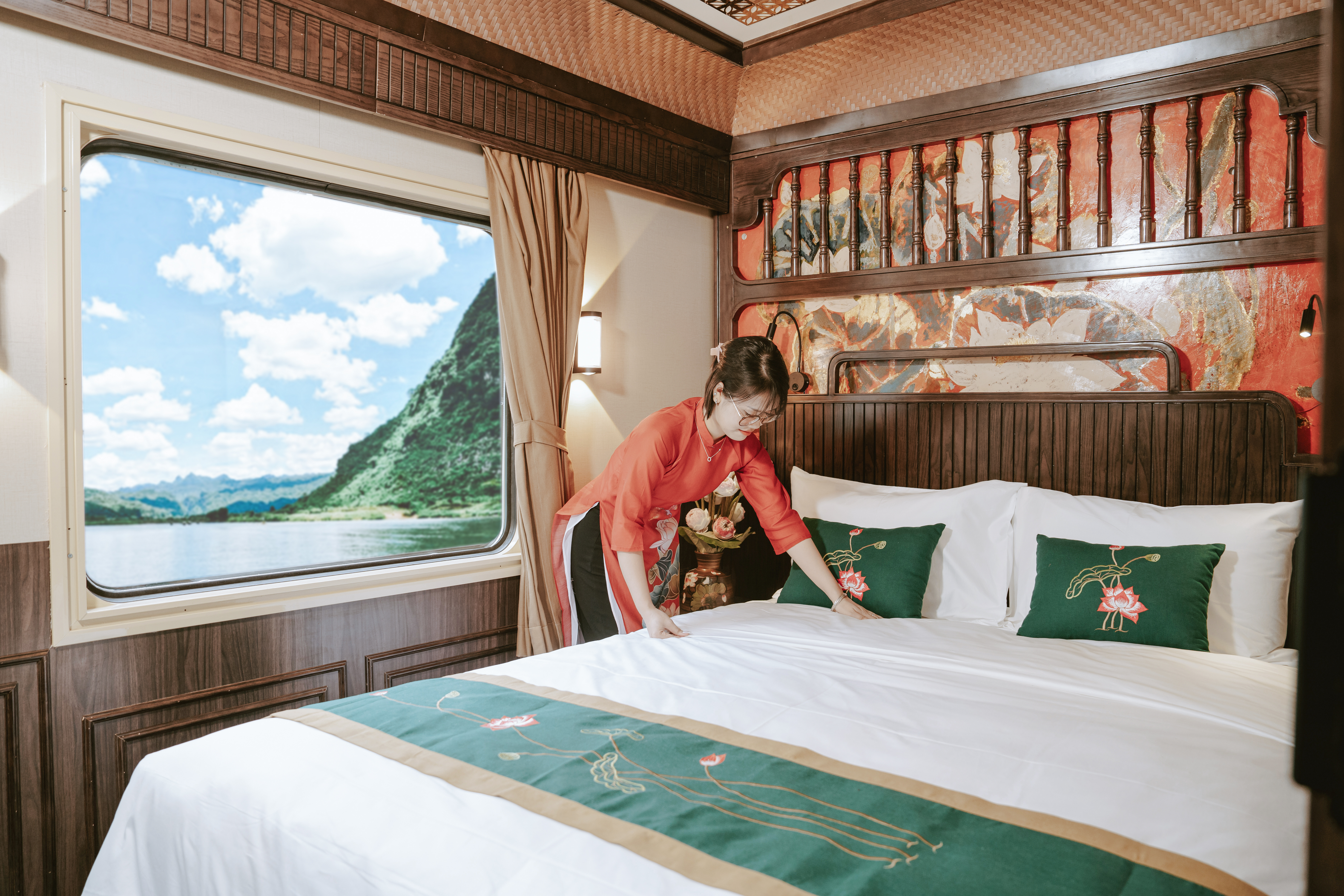 Luxury Train Service in Vietnam: The Art of Hospitality Aboard SJourney 1 cabin service