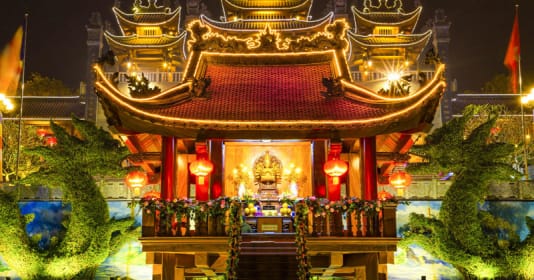 One pillar pagoda Hanoi: The most unique pagoda in Vietnam 5 One Pillar Pagoda festival