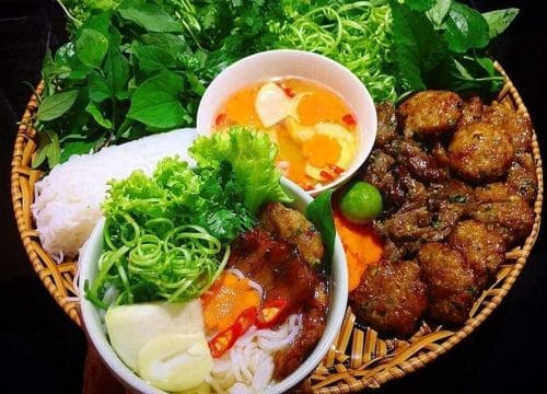 Hanoi Cuisine: A Culinary Journey Through Signature Dishes, Top Dining Spots, and Regional Comparisons