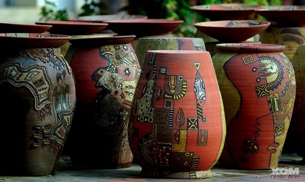 potteries vietnamese art style